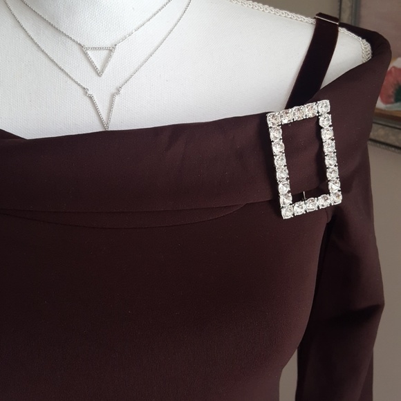 Boedeaux Off shoulder stretch top - Picture 2 of 4